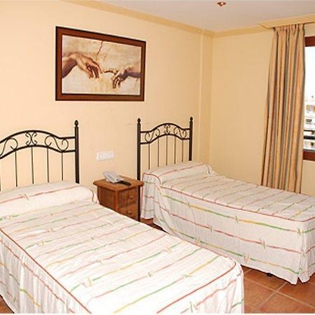 Apartamentos Mediterraneo มาร์เบยา ภายนอก รูปภาพ